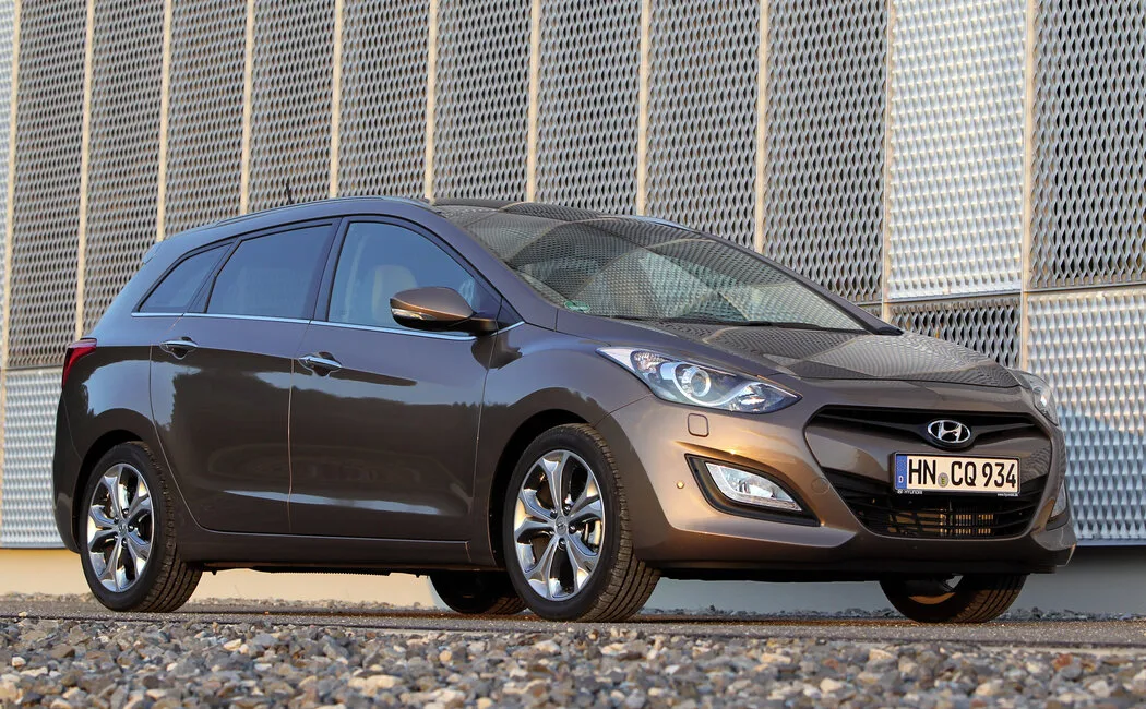 i30